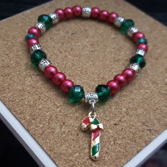 Handmade Candy Cane Christmas bracelet - Picture 2 of 6